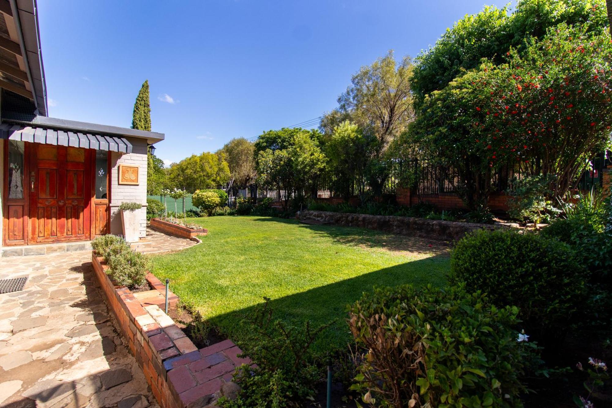 Glenmore Guesthouse Bloemfontein Exterior photo